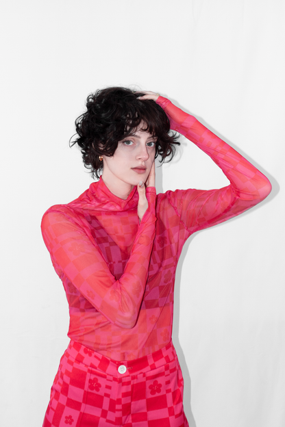 Checkmate: Turtleneck!